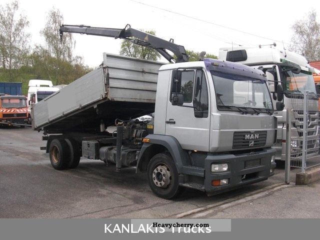 2004 MAN  LE 15 220 3-way tipper with Palfinger crane Truck over 7.5t Three-sided Tipper photo