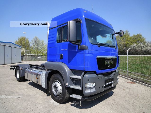 2011 MAN  TGS 18 400 4x2 chassis BL (RHD) Truck over 7.5t Food Carrier photo