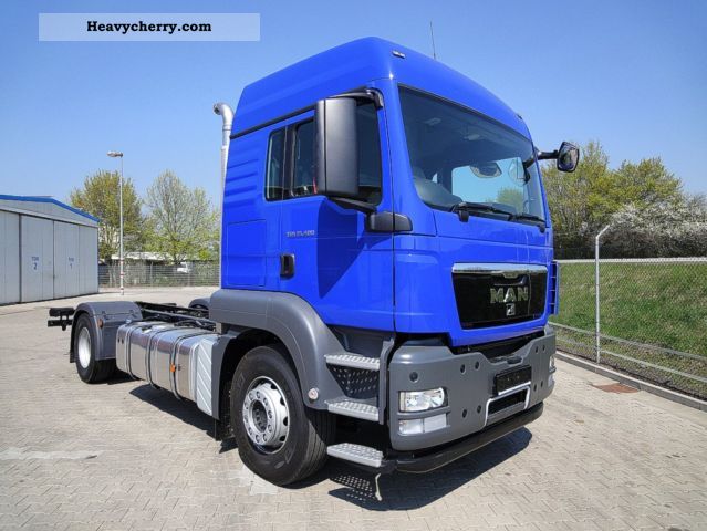 2011 MAN  TGS 18 400 4x2 chassis BL (RHD) Truck over 7.5t Refuse truck photo
