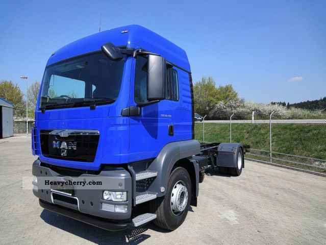 2011 MAN  TGS 18 400 4x2 chassis BL (RHD) Truck over 7.5t Chassis photo