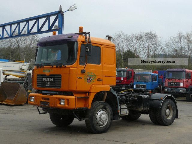 2000 MAN  19 414 / 4X4 retarder Kipphydraulik Semi-trailer truck Standard tractor/trailer unit photo