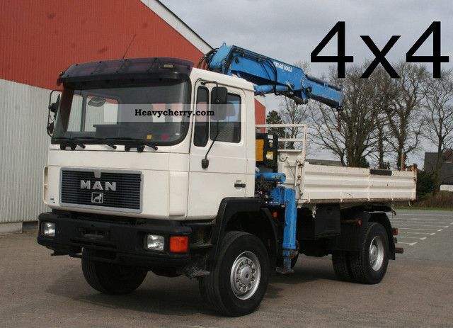 1995 MAN  17 232 4 x 4 truck with crane Truck over 7.5t Tipper photo