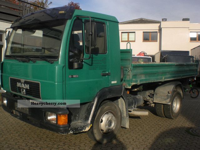 2000 MAN  8163 Tipper Van or truck up to 7.5t Three-sided Tipper photo