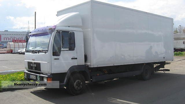 2000 MAN  L 2000 Van or truck up to 7.5t Box photo