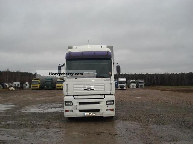 2005 MAN  TGA 26.430 3 Sztuki Truck over 7.5t Stake body and tarpaulin photo