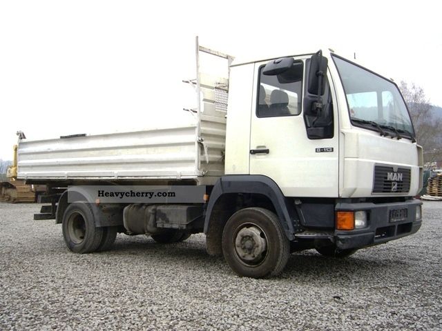 2000 MAN  8113-gearbox failure Van or truck up to 7.5t Three-sided Tipper photo