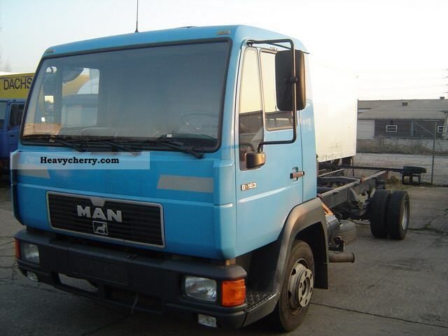 2000 MAN  8163 L2000 Van or truck up to 7.5t Chassis photo