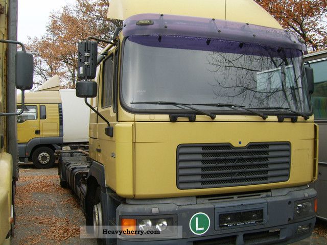 1999 MAN  19.364 Truck over 7.5t Chassis photo
