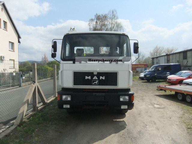 1993 MAN  26 372 Truck over 7.5t Stake body photo
