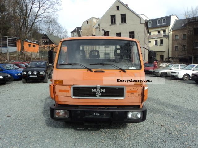 1991 MAN  8.100 R-LOX Van or truck up to 7.5t Chassis photo