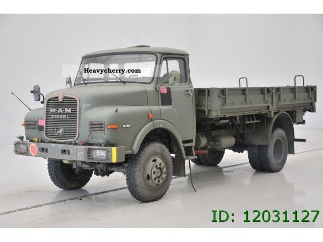 1982 MAN  11.136 - 4X4 Truck over 7.5t Stake body photo
