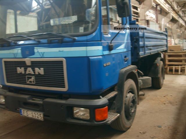 1996 MAN  18 232 Truck over 7.5t Three-sided Tipper photo