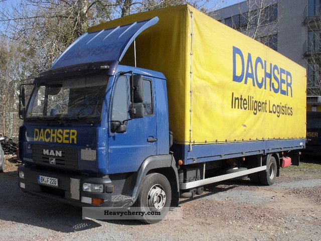 2005 MAN  L2000 Truck over 7.5t Stake body and tarpaulin photo