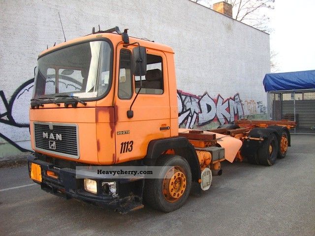 1992 MAN  25 272 6x2 chassis BDF Wechselfahrgestell Truck over 7.5t Chassis photo