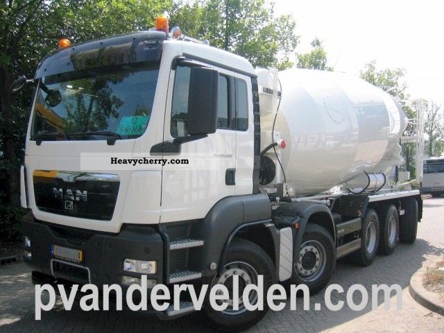 2011 MAN  VF 47 480 10x4 mixer 15 m3 Truck over 7.5t Cement mixer photo