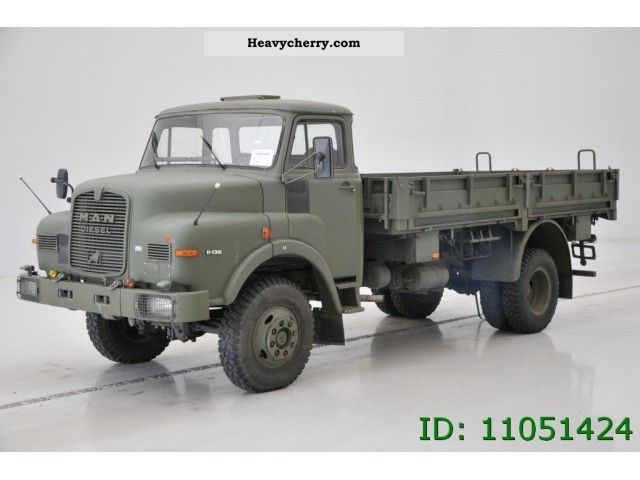 1977 MAN  11.136 - 4X4 Truck over 7.5t Stake body photo