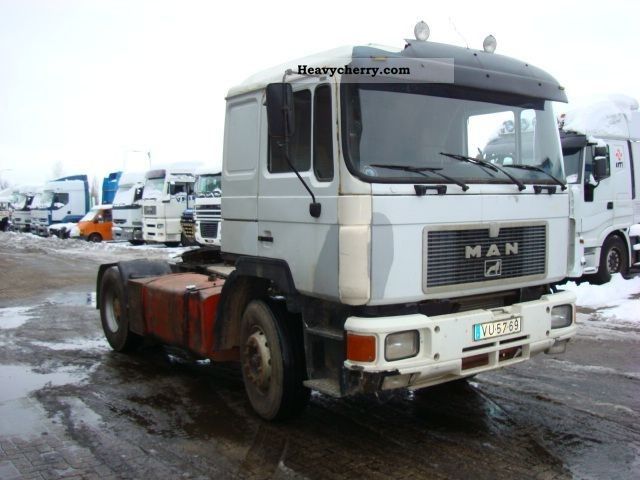 1986 MAN  19 362 4X2 Semi-trailer truck Standard tractor/trailer unit photo