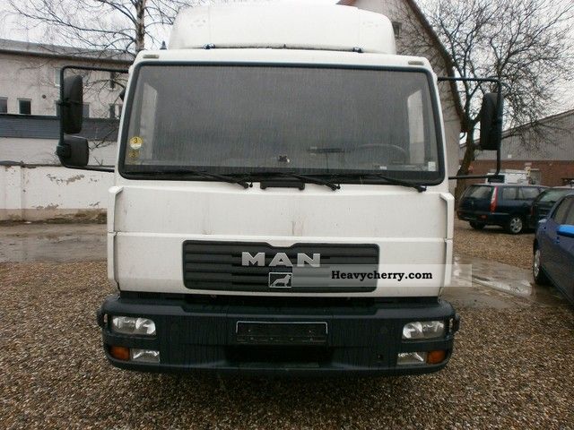 2004 MAN  L 2000 Truck over 7.5t Stake body photo
