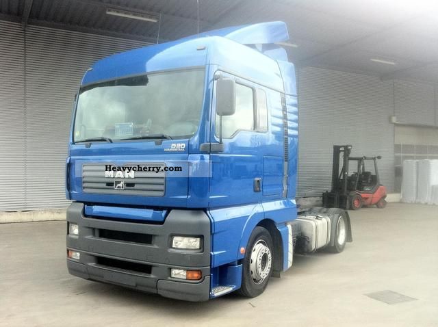 2006 MAN  TGA 18.430 Lowliner Semi-trailer truck Volume trailer photo