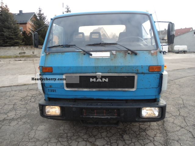 1990 MAN  lox f Van or truck up to 7.5t Stake body and tarpaulin photo