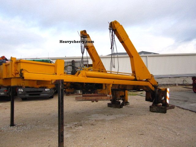 1983 MAN  26 361 only body with telescopic Truck over 7.5t Dumper truck photo