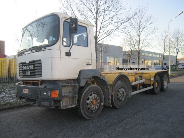 2002 MAN  FE 360 8X4 CHASSIS CABINE Truck over 7.5t Chassis photo