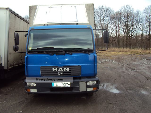 2004 MAN  L2000 Van or truck up to 7.5t Stake body and tarpaulin photo