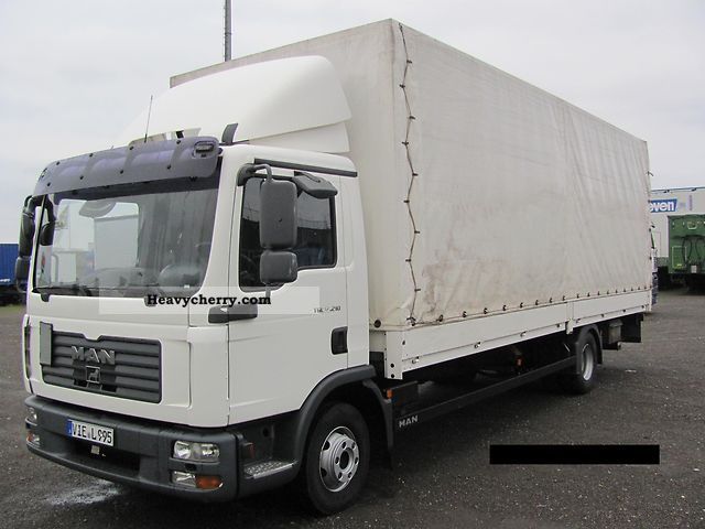 2007 MAN  TGL 12.210 4x2 BL Truck over 7.5t Stake body and tarpaulin photo