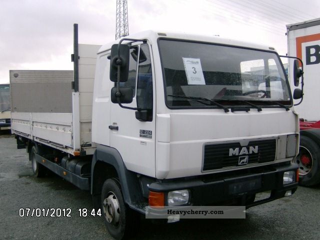 1998 MAN  12 224 Silent L2000 - with Schlafkanine Truck over 7.5t Stake body photo
