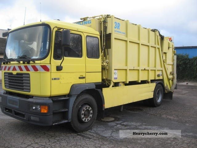 2000 MAN  18 284 4x2 Schörling 3 R 2x 15m ³ available Truck over 7.5t Refuse truck photo