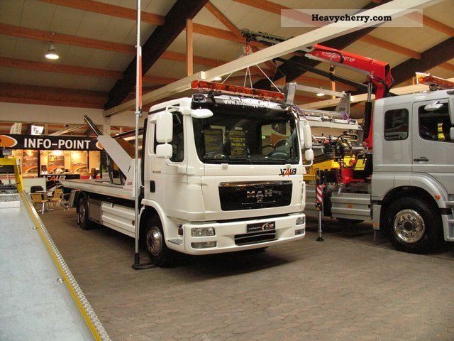 2011 MAN  TGL 12.220 tow Bergearm Truck over 7.5t Breakdown truck photo