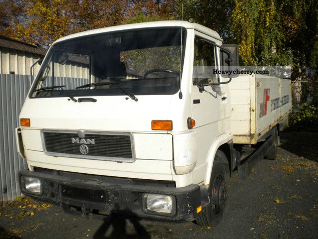 1991 MAN  8150 Van or truck up to 7.5t Stake body photo