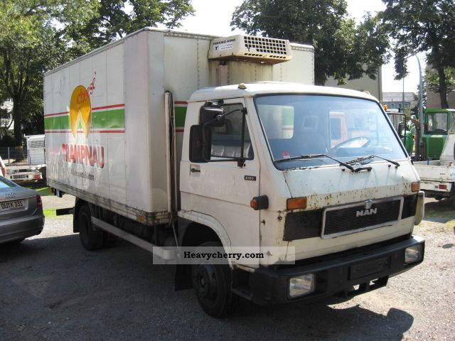 1991 MAN  8150 Refrigerated Thermo King LBW Van or truck up to 7.5t Refrigerator body photo
