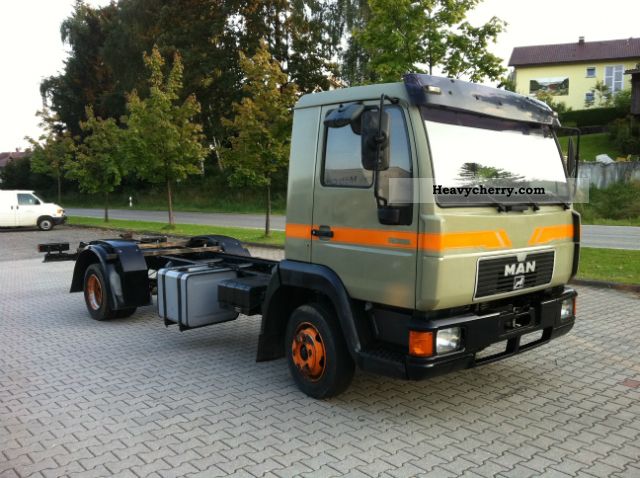 2000 MAN  8163 net 7500Euro Van or truck up to 7.5t Chassis photo