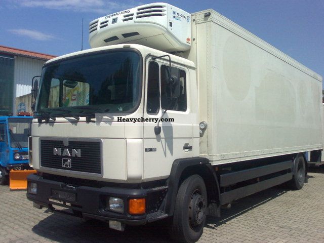 1995 MAN  19 222 retail / diesel / electricity / Th.King / LBW Truck over 7.5t Refrigerator body photo