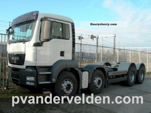 2011 MAN  TGS 35.400 8x4 BB Truck over 7.5t Chassis photo
