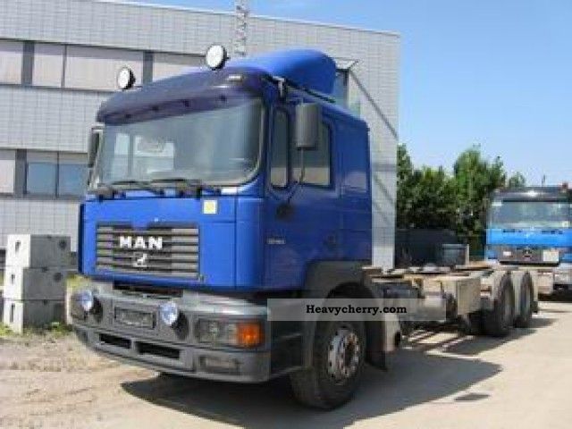 2001 MAN  26 464 FE 6x4 Truck over 7.5t Chassis photo
