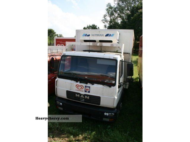 2002 MAN  LE 180 C isothermal Location: Rostock Van or truck up to 7.5t Refrigerator body photo