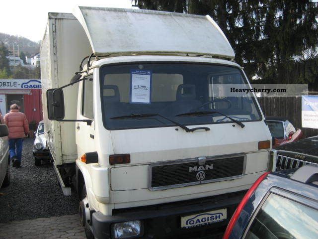 1990 MAN  L 01 Van or truck up to 7.5t Box photo