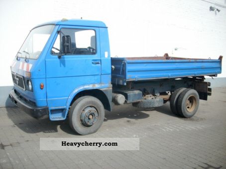 1986 MAN  8136 FK/31 Van or truck up to 7.5t Three-sided Tipper photo