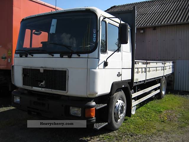1991 MAN  19 322 Truck over 7.5t Stake body photo