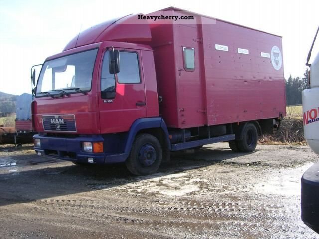 1996 MAN  8163 Horse Trailer Van or truck up to 7.5t Cattle truck photo