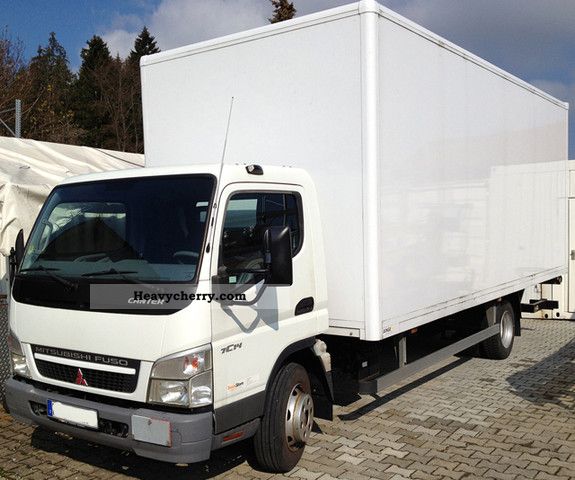 2006 Mitsubishi  Canter Van or truck up to 7.5t Box photo