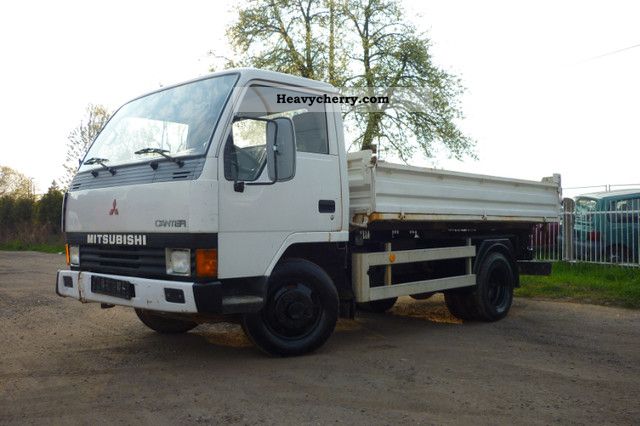 1992 Mitsubishi  Canter Van or truck up to 7.5t Tipper photo