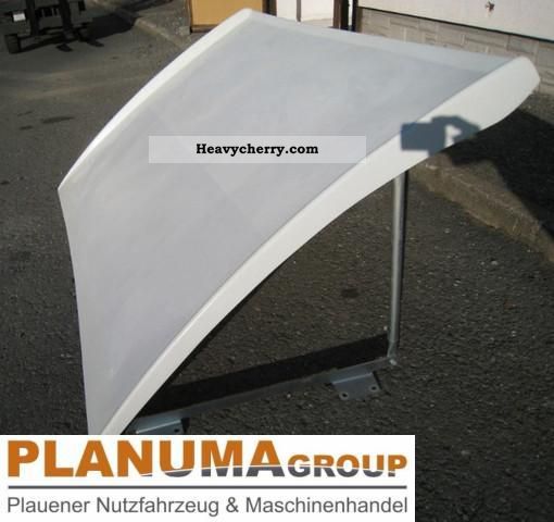 2007 Mitsubishi  Canter spoiler Van or truck up to 7.5t Box photo