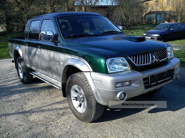 2005 Mitsubishi  L200 Van or truck up to 7.5t Stake body photo