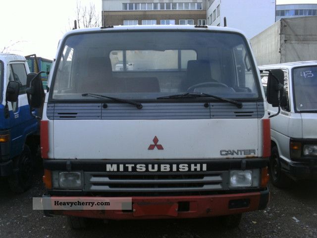 1991 Mitsubishi  Canter 60 Van or truck up to 7.5t Stake body photo