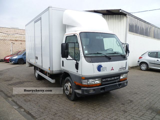 2004 Mitsubishi  Canter Van or truck up to 7.5t Box photo