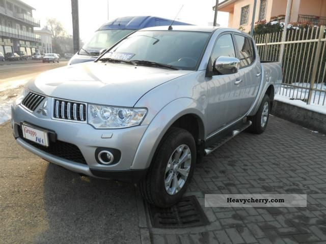 2010 Mitsubishi  L200 Pick Up 4x4 Double Cab Intense Van or truck up to 7.5t Other vans/trucks up to 7 photo