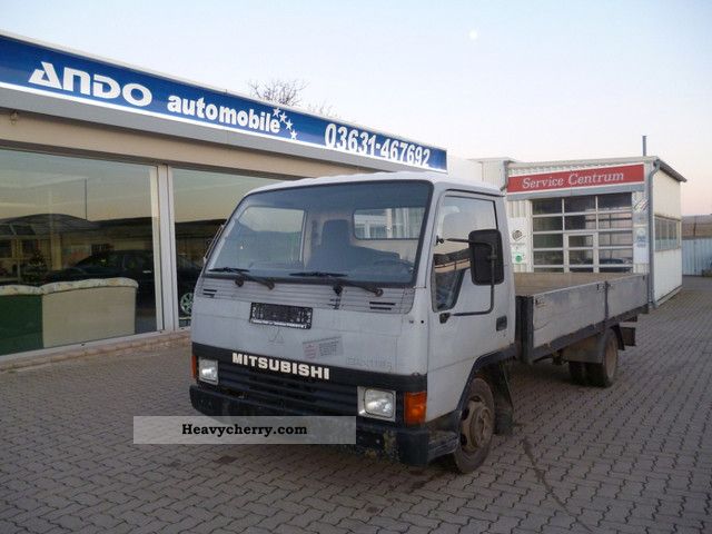 1992 Mitsubishi  Canter Van or truck up to 7.5t Stake body photo